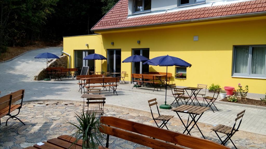 Mezi Stromy Hotel Horakov Luaran gambar